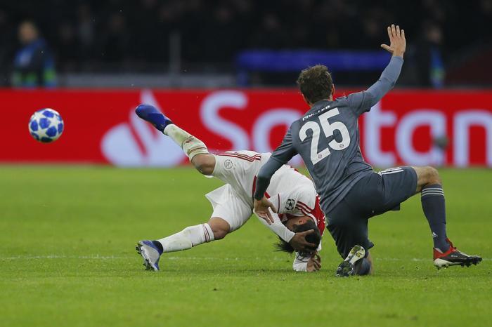 Thomas Müllerden Nicolas Tagliaficoya insalık dışı faul