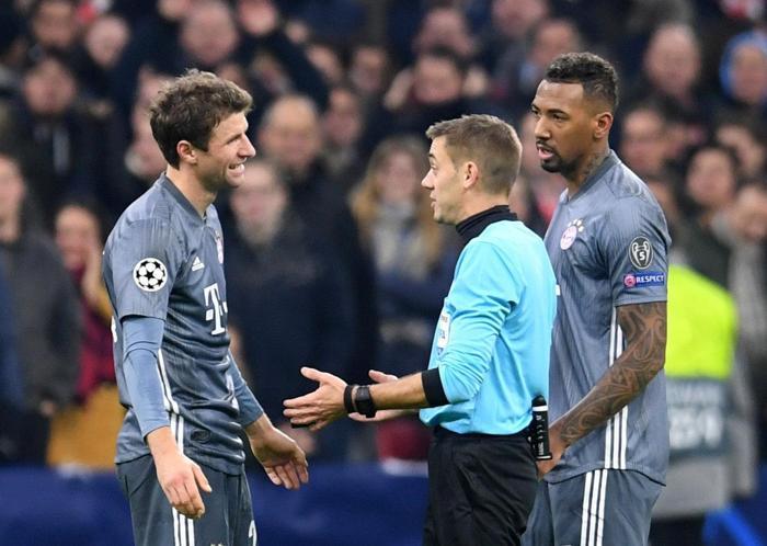 Thomas Müllerden Nicolas Tagliaficoya insalık dışı faul