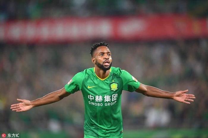 Son dakika transfer haberi Galatasaraydan Bakambu bombası