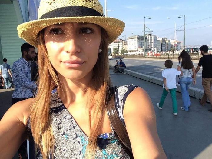 Arda Turan, bu sefer de fitness eğitmeni Elif Güngöre yazdı