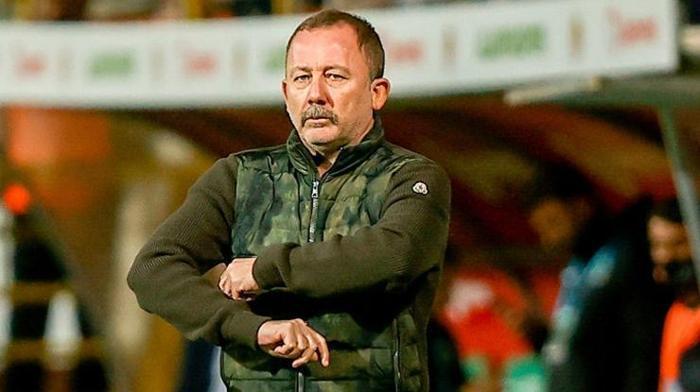 Beşiktaşta 7 yabancı futbolcunun bileti kesildi