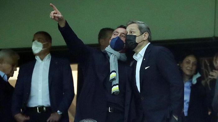 Son dakika haberi Galatasaray - Fenerbahçe maçında büyük gerilim Defolup gidin