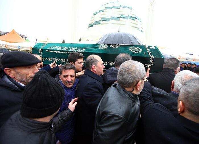 Ali Raif Dinçkök son yolculuğuna uğurlandı Aziz Yıldırım ve Ali Koç bir araya geldi