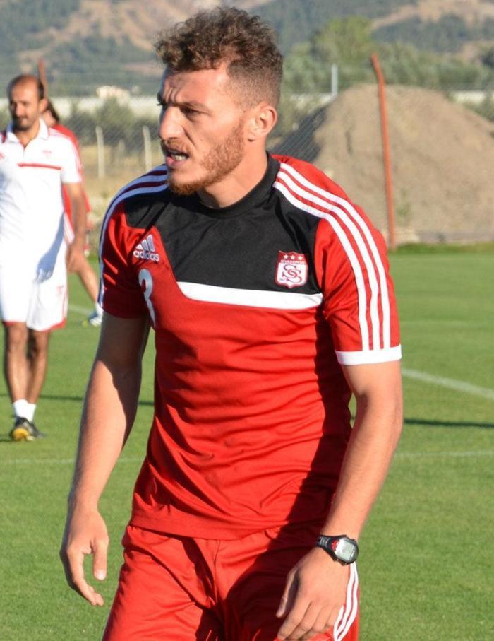 FIFA 15teki en iyi 50 Türk
