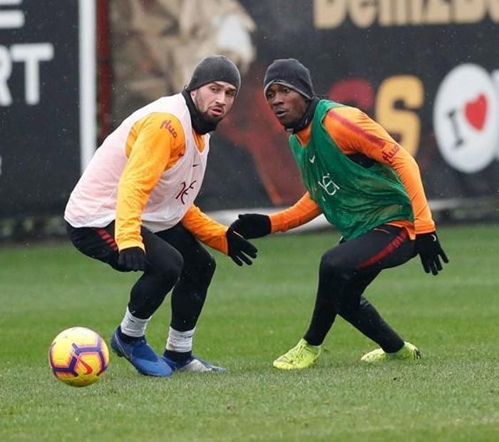 Galatasarayda Emre Akbaba, Sinan Gümüş ve Younes Belhandadan iyi haber
