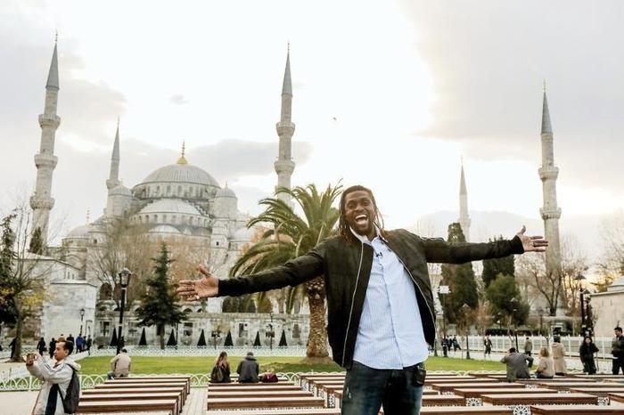 Emmanuel Adebayor: Uçağa Beşiktaş için bindim, Başakşehire imza attım