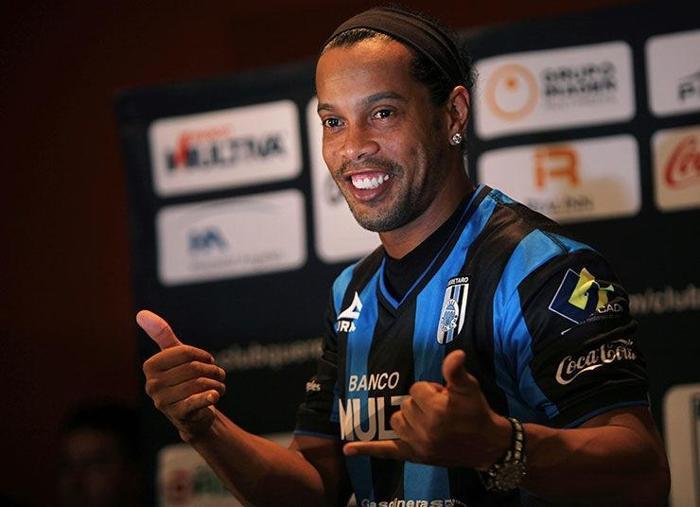 Ronaldinhoya muhteşem imza töreni