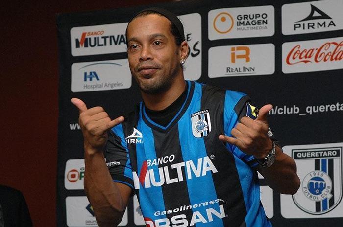 Ronaldinhoya muhteşem imza töreni