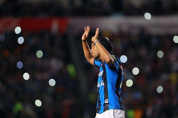 Ronaldinhoya muhteşem imza töreni