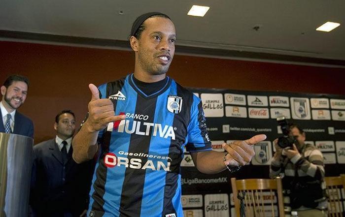 Ronaldinhoya muhteşem imza töreni
