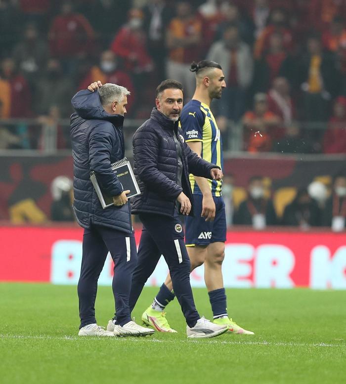 Galatasaray - Fenerbahçe derbisini Fanatik yazarları yorumladı VARa takılmasa...