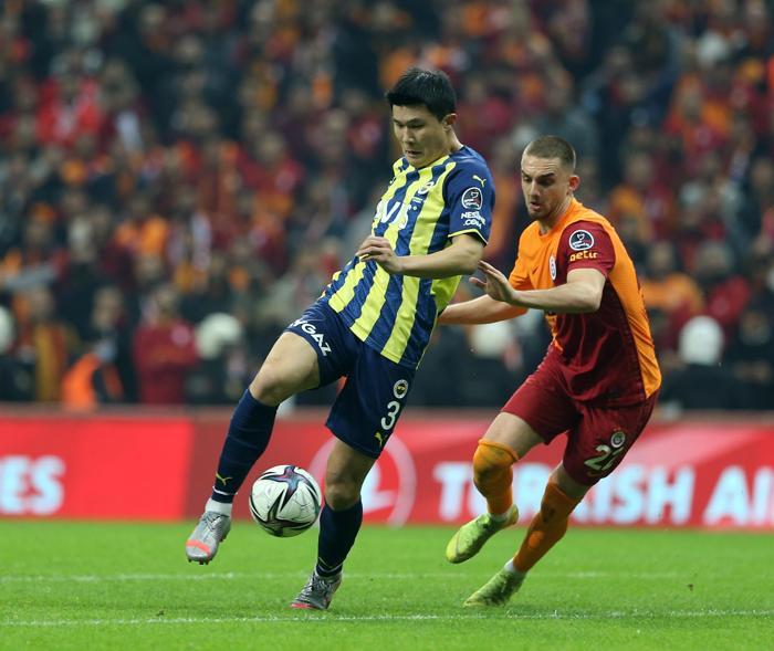 Galatasaray - Fenerbahçe derbisini Fanatik yazarları yorumladı VARa takılmasa...