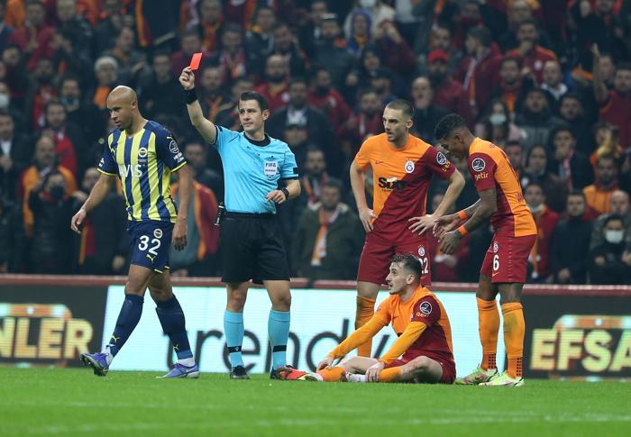 Galatasaray - Fenerbahçe derbisini Fanatik yazarları yorumladı VARa takılmasa...