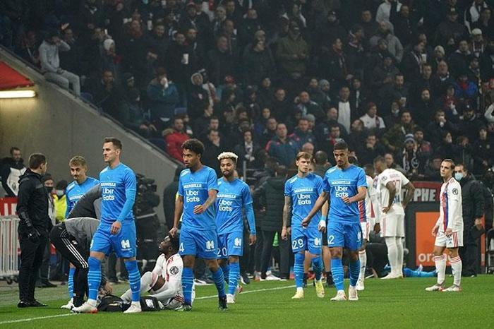 Lyon-Marsilya maçında ortalık karıştı İşte o anlar
