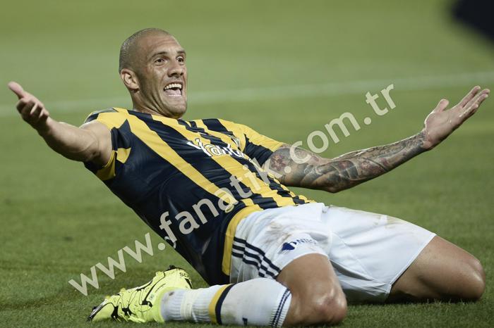 Fernandao: 63 maç - 26 gol
