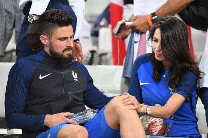 Cenk Tosuna asist Jennifer Girouddan