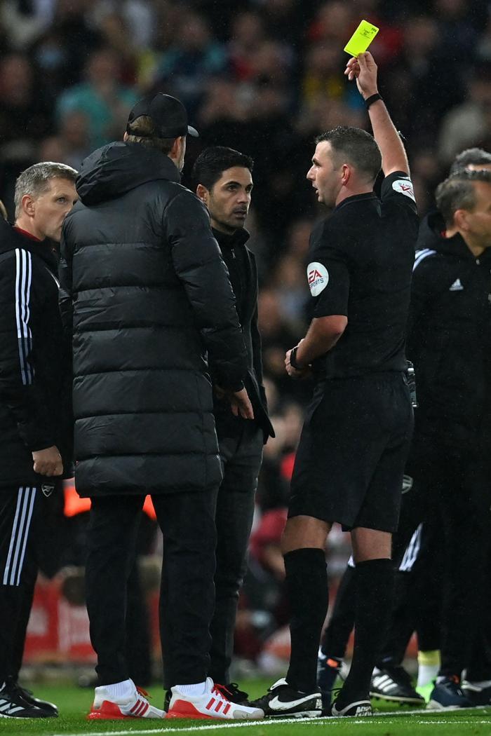 Jürgen Klopp ile Mikel Arteta birbirine girdi Dev maçta büyük olay...