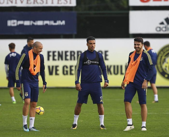 Ozan Tufana Deportivo kancası