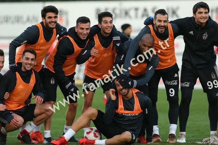 Negredo ve Quaresma antrenmana damga vurdu