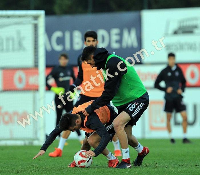 Negredo ve Quaresma antrenmana damga vurdu