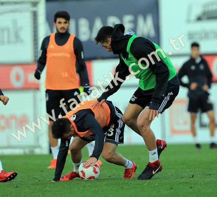 Negredo ve Quaresma antrenmana damga vurdu