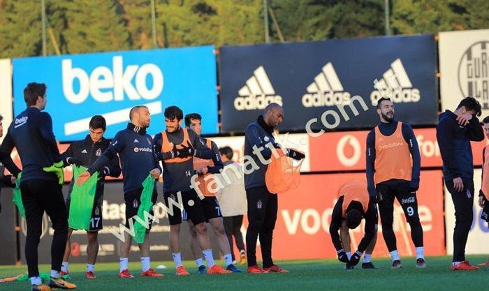 Negredo ve Quaresma antrenmana damga vurdu