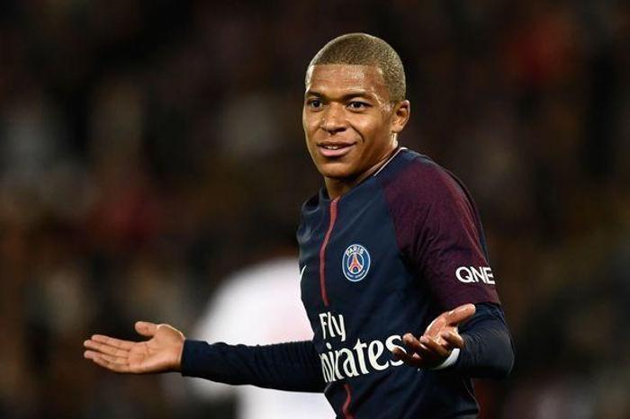 Kylian Mbappe (Forvet)