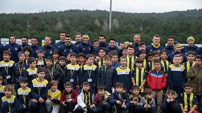 İşte Fenerbahçeden ayrılacak futbolcular