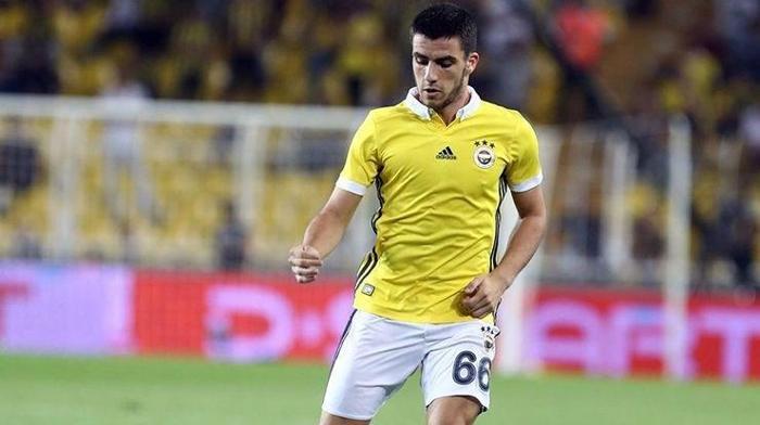 İşte Fenerbahçeden ayrılacak futbolcular