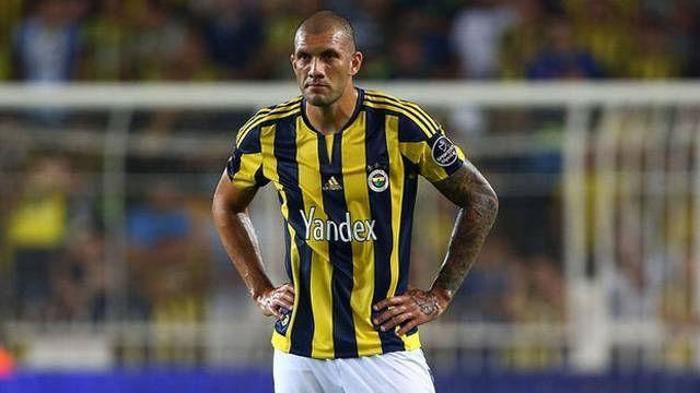 İşte Fenerbahçeden ayrılacak futbolcular