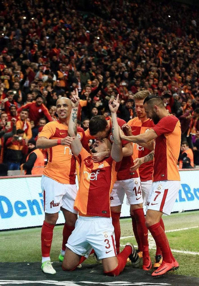 Fanatik yazarlarının Galatasaray - Göztepe maçı yorumları