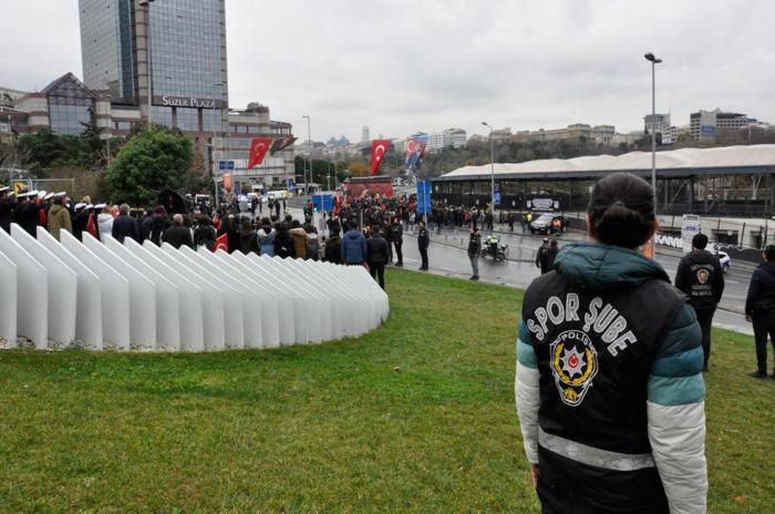Beşiktaş şehitleri için anma töreni yapıldı