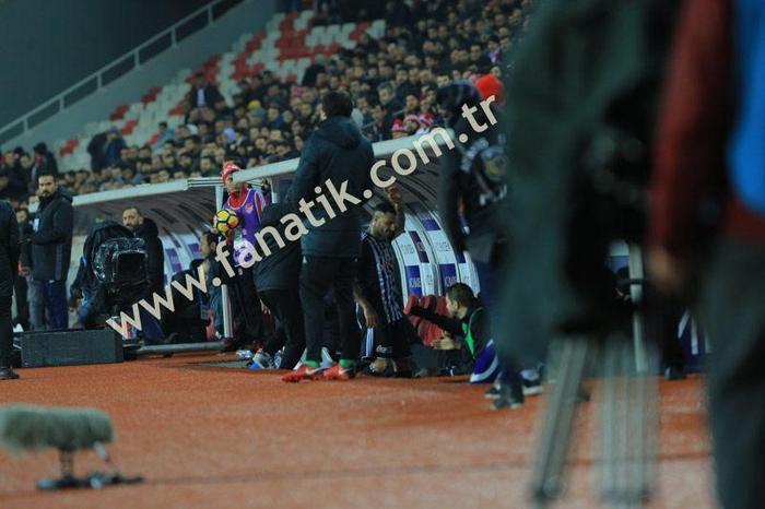 Beşiktaşta Negredo-Quaresma gerginliği sürüyor
