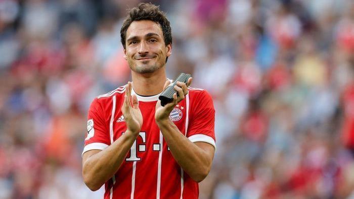 70) Mats Hummels