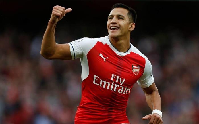 32) Alexis Sanchez