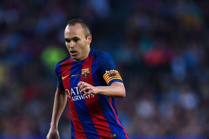 29) Andres Iniesta