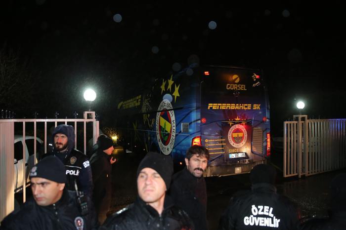Samandıraya dönüşte neler yaşandı İşte Fenerbahçenin adım adım otobüs yolculuğu