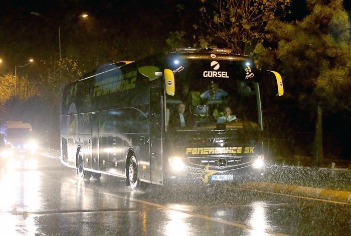 Samandıraya dönüşte neler yaşandı İşte Fenerbahçenin adım adım otobüs yolculuğu