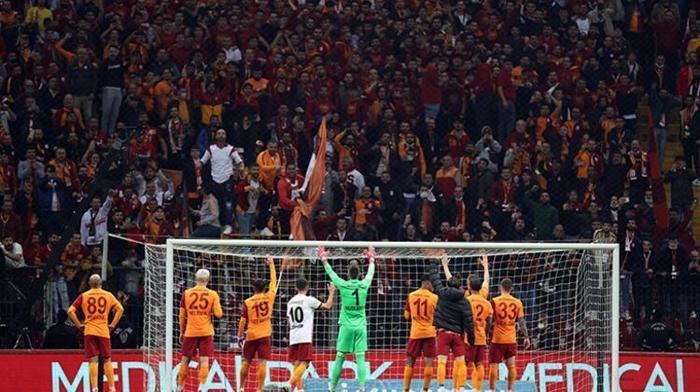 Galatasaraylı Marcaonun menajeri açıkladı: Transfer görüşmelerimiz oldu