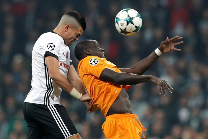 Dünyanın gelmiş geçmiş en iyi futbolcusu