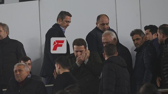 Fenerbahçeli taraftarlardan Ali Koç ve Comolliye büyük tepki