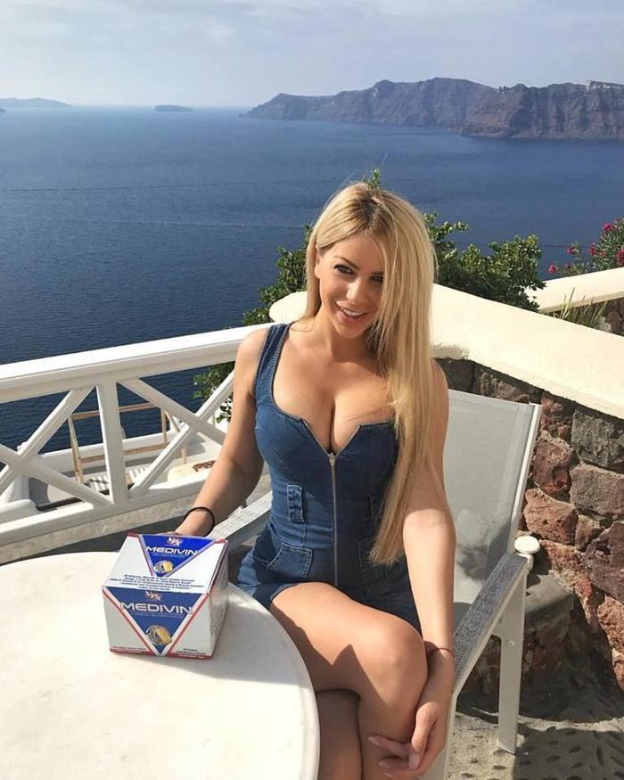 Güzel fitnessci Yanita Yancheva Türkiyeye gelmiş...