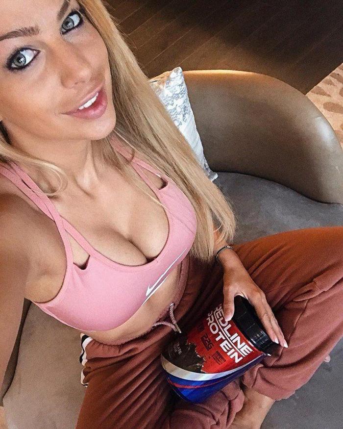Güzel fitnessci Yanita Yancheva Türkiyeye gelmiş...