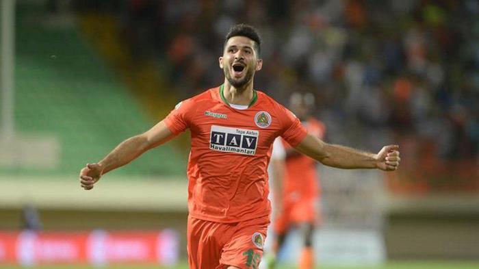EMRE AKBABA (GALATASARAY) (ORTA SAHA)
