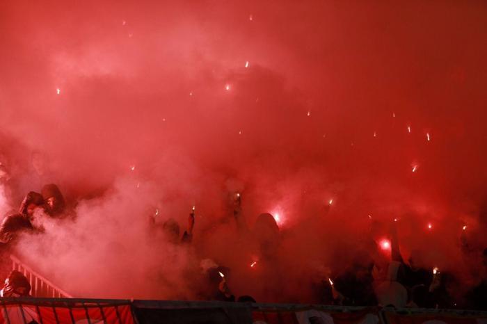 Partizan-Kızılyıldız maçında ortalık karıştı