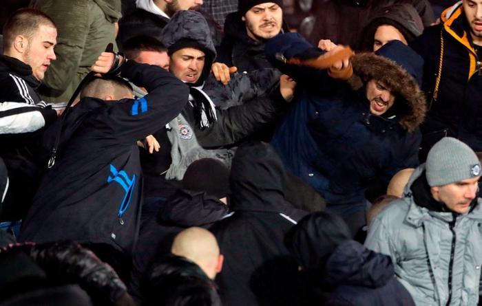 Partizan-Kızılyıldız maçında ortalık karıştı
