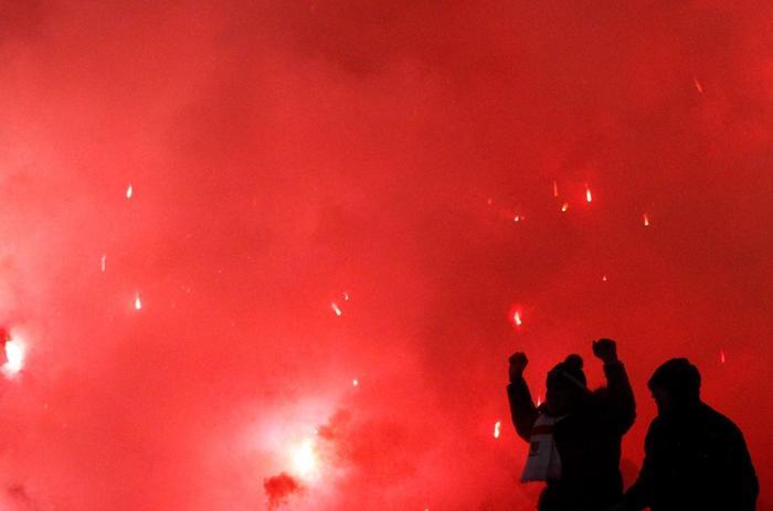 Partizan-Kızılyıldız maçında ortalık karıştı