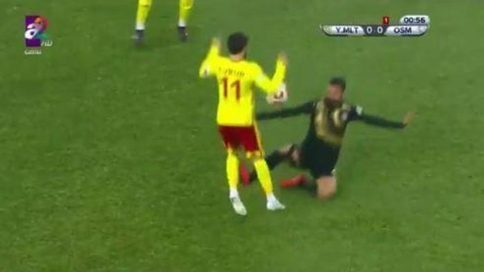 Tugay Kaçardan olay hareket ve kırmızı kart