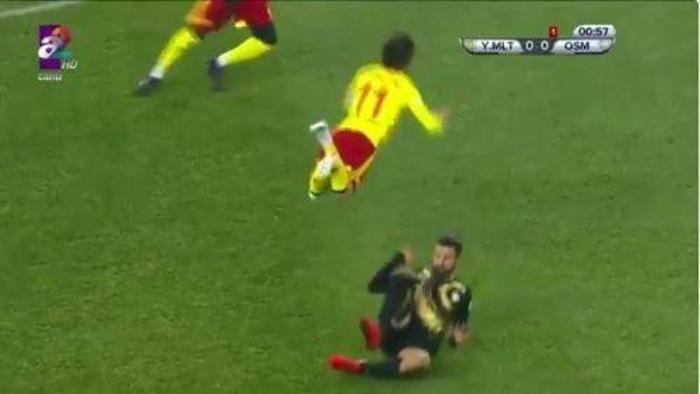 Tugay Kaçardan olay hareket ve kırmızı kart