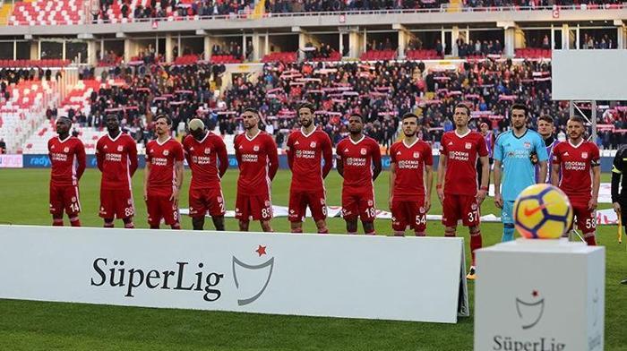 6) Antalyaspor | Piyasa Değeri: 55.330.000 € (249 Milyon TL)